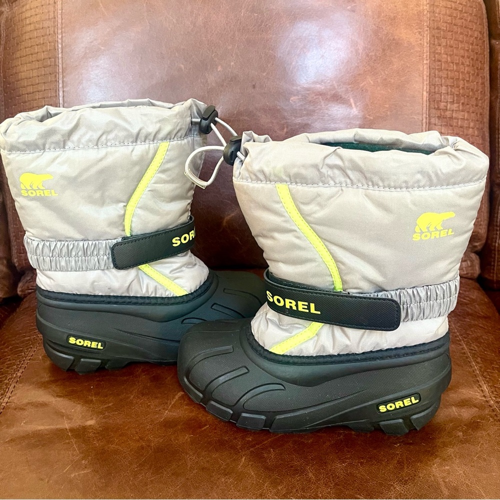 Sorel Kids' Flurry Water And Wind Resistant Snow Winter Boots - Picture 5 of 13